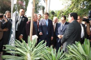 وزير الزراعة ورئيس جامعة القاهرة يفتتحان معرض كلية الزراعة للبساتين بجامعة القاهرة في نسخته الأولى 2025 4 53053e38 474b 40f2 97aa 4273e74bf42e