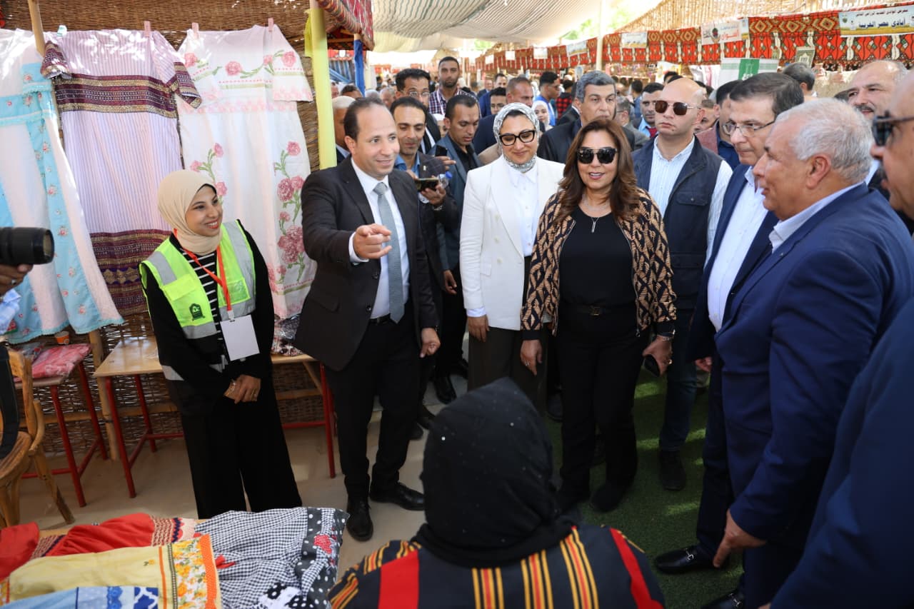 وزيرا الزراعة والتنمية المحلية يفتتحان فعاليات الدورة الثانية لمعرض الوادي الجديد الزراعي "EGY AGRI" ويشهدان احتفالية "أرض الخير" 2 IMG 20251025 WA0048