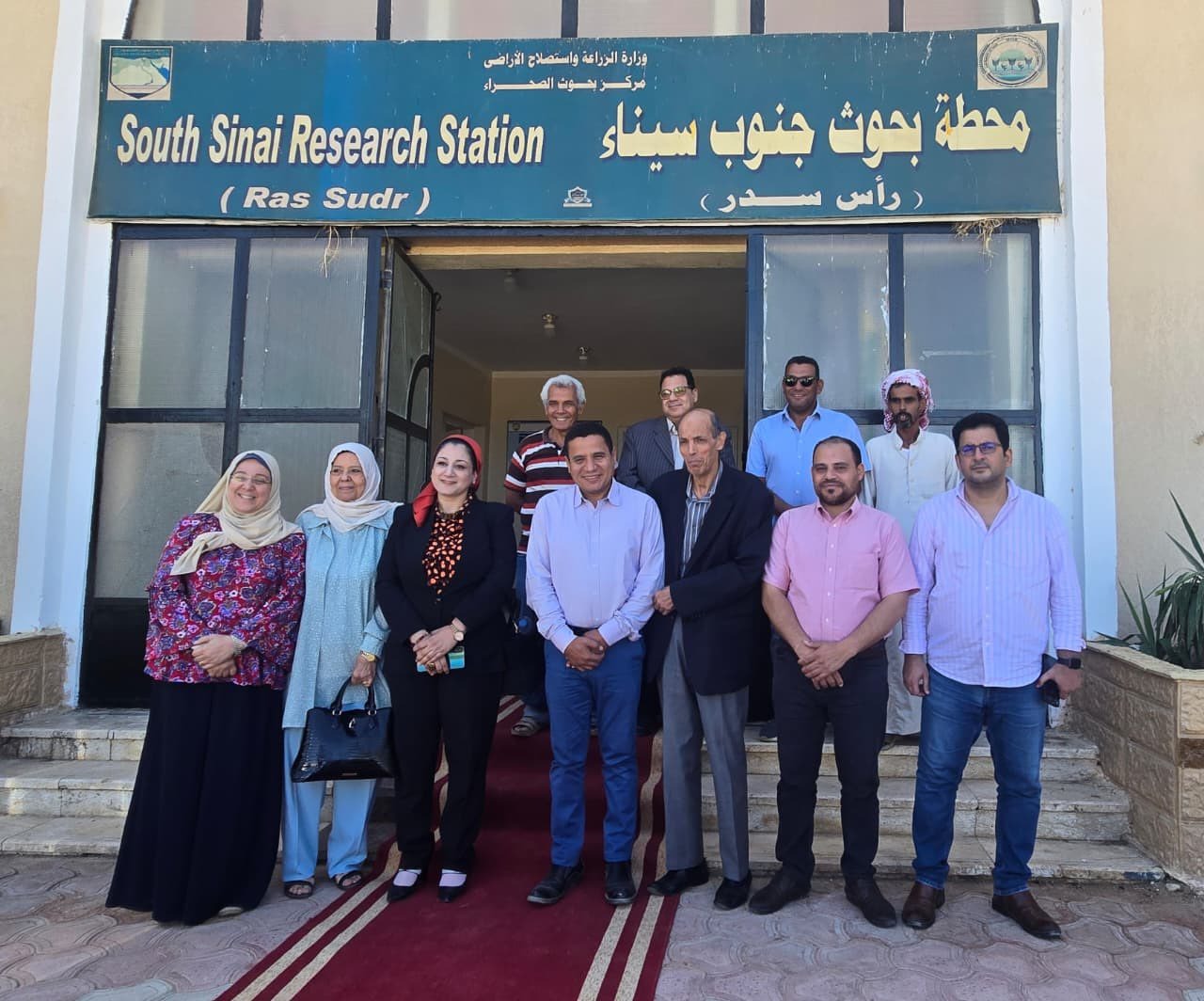 "الزراعة" تنشر ملخصا حول أبرز الجهود والأنشطة البحثية والإرشادية والخدمية والميدانية لمركز بحوث الصحراء خلال أكتوبر 7 IMG 20251031 WA0028