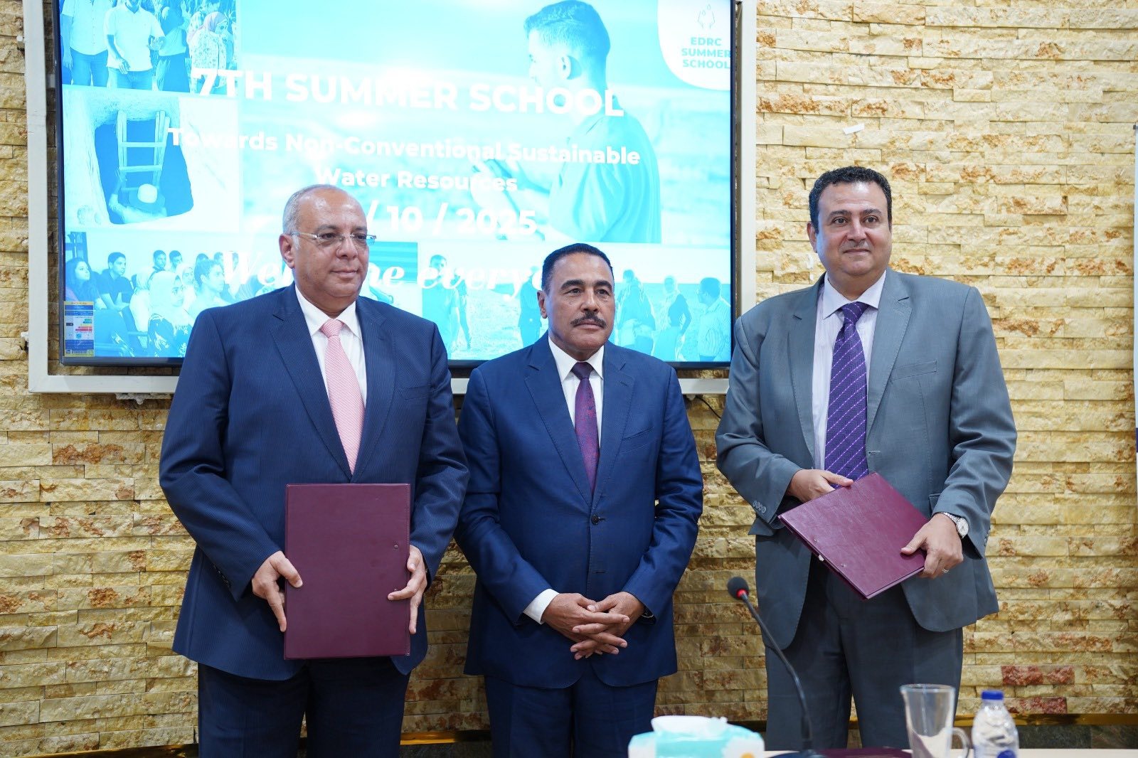 "الزراعة" تنشر ملخصا حول أبرز الجهود والأنشطة البحثية والإرشادية والخدمية والميدانية لمركز بحوث الصحراء خلال أكتوبر 8 IMG 20251031 WA0030