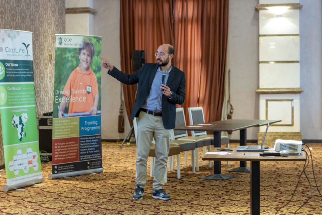 تحت رعاية وزير الزراعة.. "متبقيات المبيدات" ينظم ورشة عمل لمنتجي ومصدري الطماطم بالتعاون مع كروب لايف مصر بالإسماعيلية 8 IMG 20251128 WA0010