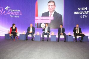 وزير الزراعة يطلق مبادرة بدعوة طلاب الجامعات لزيارة المراكز البحثية الزراعية والمعامل المتطورة لاكتساب الخبرات 1 2 4