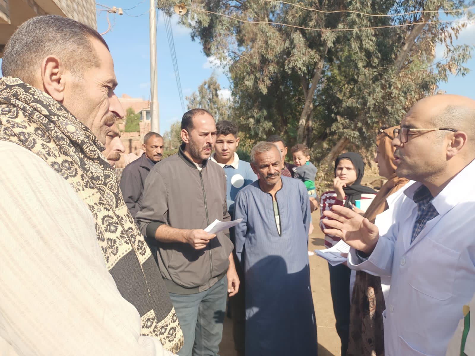 وزير الزراعة يتلقى تقريراً حول جهود "صندوق التأمين على الثروة الحيوانية": 1350 ندوة و1000 لجنة متابعة لدعم المربين وتأمين وتتمية استثماراتهم 10 IMG 20251219 WA0021