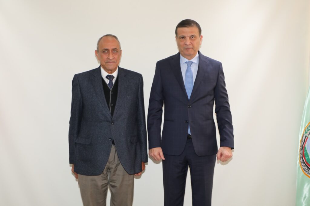 وزير الزراعة يستقبل مجلس إدارة "فلاحة البساتين" ويبحث سبل تعزيز التعاون المشترك 3 2 3